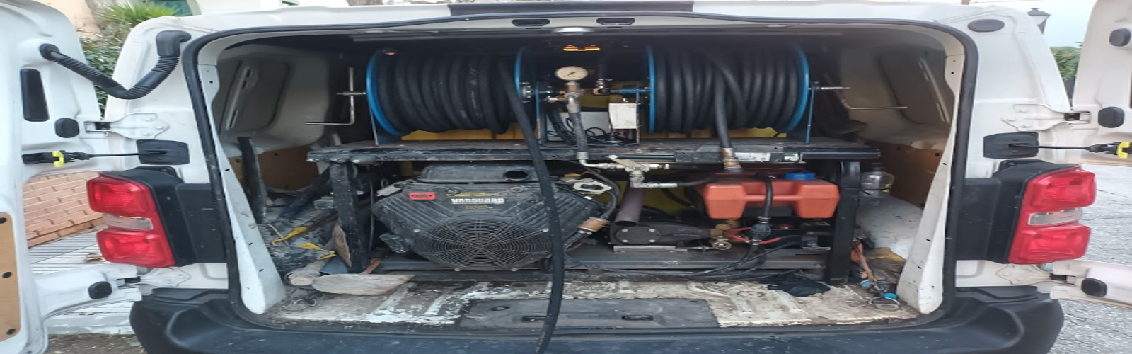 Rehabilitación de pozos de registro en Los Molinos